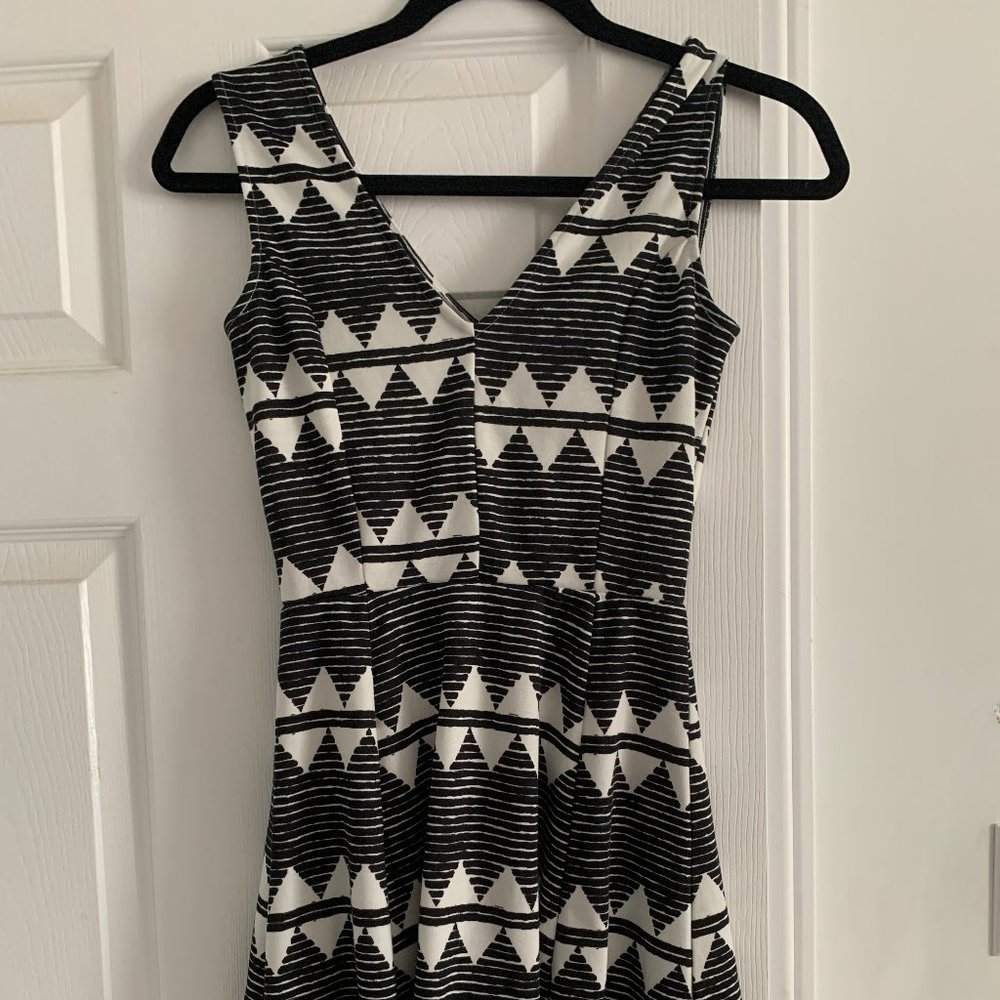 H&M or H and M Aztec Tribal Skater Dress Sz xs
